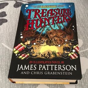 Treasure Hunters by James Patterson